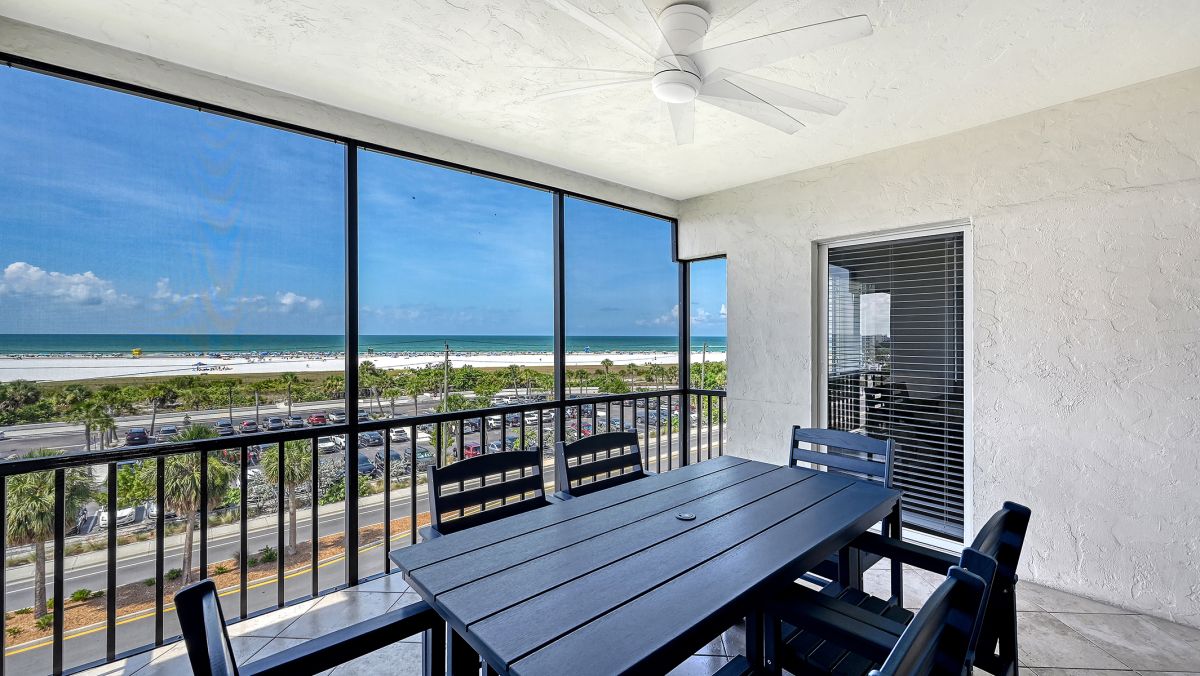 Crescent Royale Condominiums-507-0